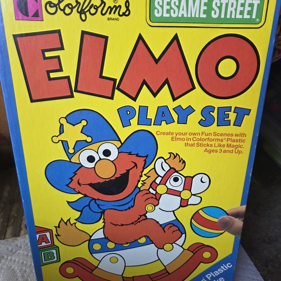 Colorforms Elmo Play Set - Red and Blue - Picture 1 of 4